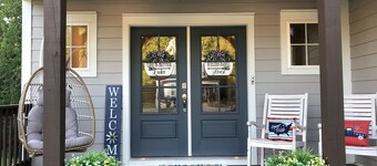 Bueller's Barrel House - Your Exquisite Getaway (Golf Cart Included)