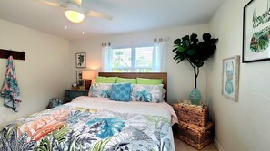 3 bedrooms, desk, iron/ironing board, free WiFi