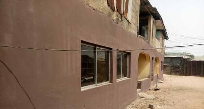 ..spare room 5 mins from wethal owerri