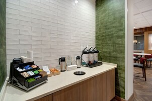 Desayuno continental incluido todos los días 