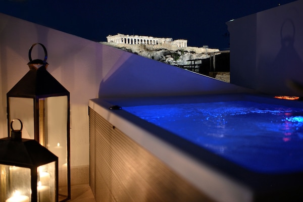 ATHINAIDOS PREMIUM QUARTER WITH JACUZZI by K&K | Terrace/patio