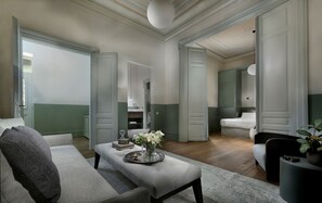 ATHINAIDOS SIGNATURE QUARTER by K&K | Living area