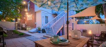 Gorgeous apt, pets, hot tub & fire pit, walk --> DT Frederick