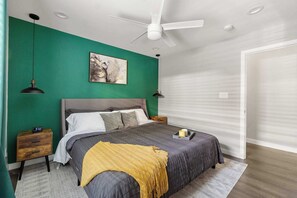 2 habitaciones, camas con efecto memoria y escritorio 