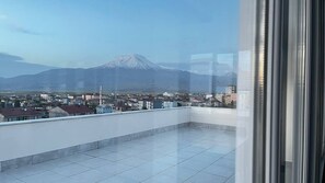 Terrace/patio - Atlihan Plus Hotel (Dogubayazit)