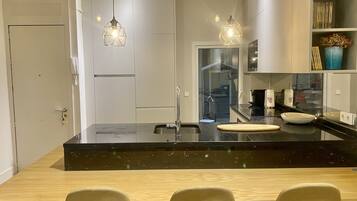 Fridge, microwave, oven, dishwasher