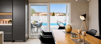 Villa Ovis - Three Bedroom Villa, Sleeps 8