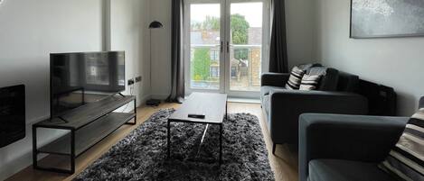 Apartament de luxe | Sala d'estar | Televisor LCD de 40 polzades amb canals per cable