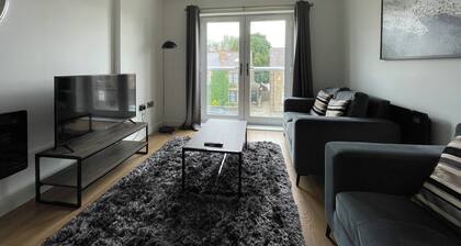 Modern & Comfortable 2BR Apartment