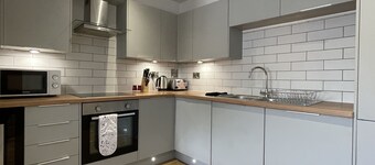 Modern & Comfortable 2BR Apartment