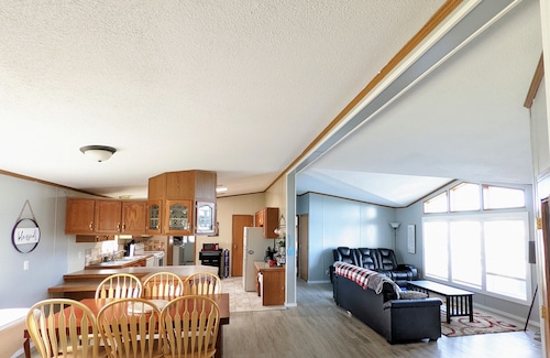 4 Bedroom North Ogallala. Off-Season Pricing