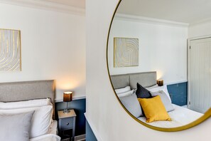 House | 4 bedrooms, travel crib, free WiFi, bed sheets - Beautiful 4 Bed House, 3 Minutes to Sea, Sleeps 8 (Hove)