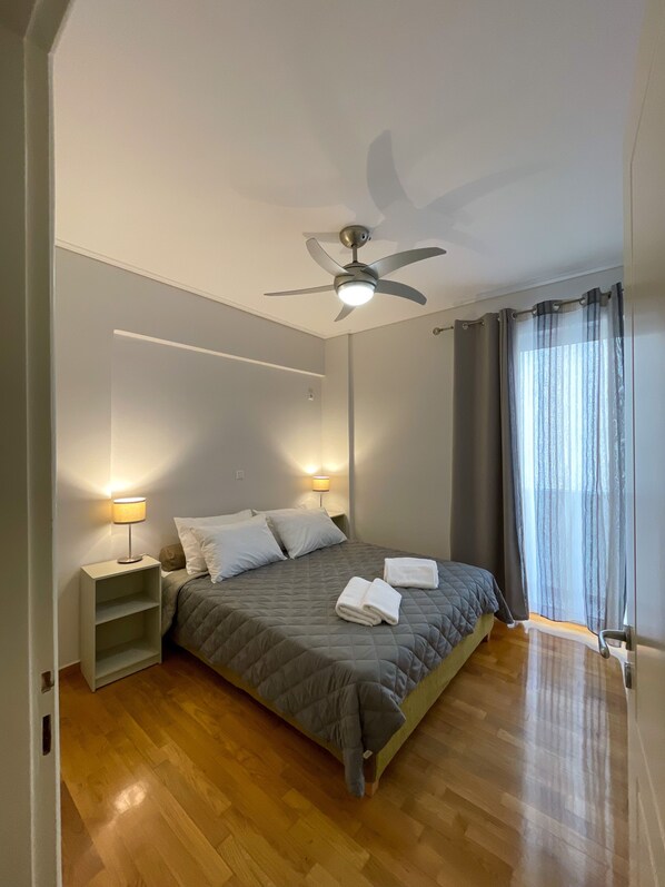 Comfort-Apartment | Hochwertige Bettwaren, Select-Comfort-Betten, Verdunkelungsvorhänge