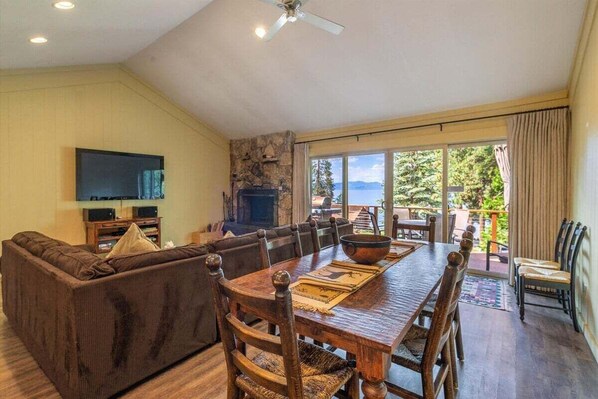 TV, fireplace - Brockway Shores Condo in Kings Beach -Lakeview (Kings Beach)