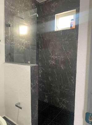 Shower - Kevbar Private Loft 2 (Aguascalientes)