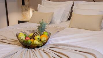 Deluxe Double Room | Premium bedding, down comforters, pillowtop beds, minibar