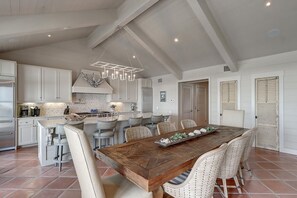 บ้านพัก (5 Bedrooms) | บริเวณภายนอก