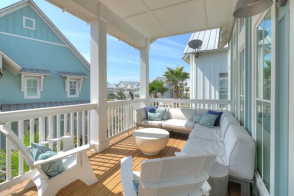 House (5 Bedrooms) | Interior