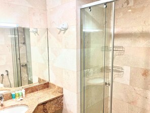 Apartment (2 Bedrooms) | Bathroom | Towels - Wonderful Stay in the Heart of Business Bay (Dubai)
