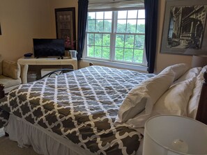 3 slaapkamers, een bureau, een strijkplank/strijkijzer, gratis wifi