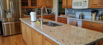 Farmhouse On 14 Acres.  Close to Monticello & Ash Lawn Highland