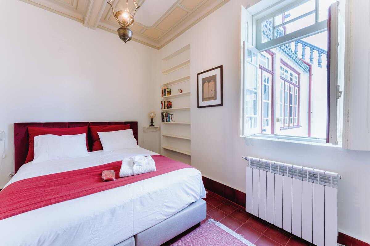 Family Room | WiFi (free), bed sheets