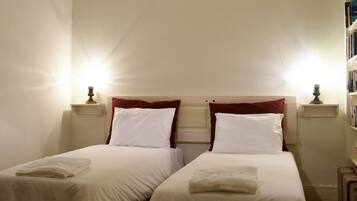 Quarto família | Wi-Fi de cortesia, roupa de cama