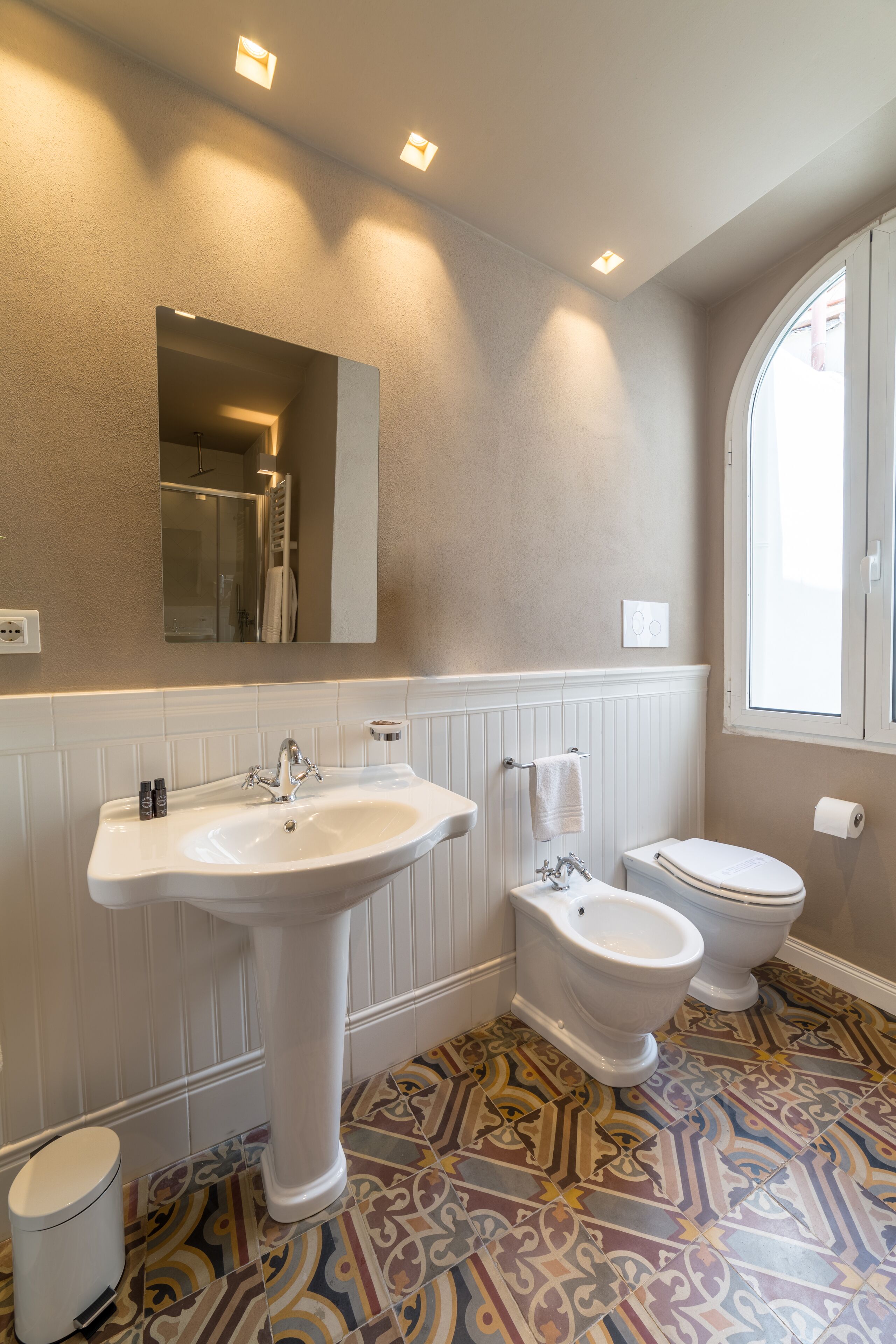 Superior Double Room | Bathroom | Shower, rainfall showerhead, bathrobes, bidet