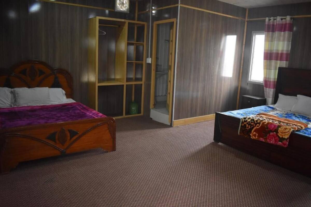 Habitación triple estándar | Wifi gratis y ropa de cama