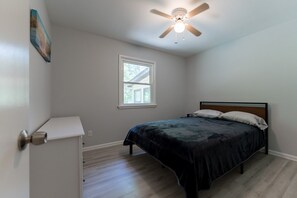 3 bedrooms, iron/ironing board, travel cot, free WiFi
