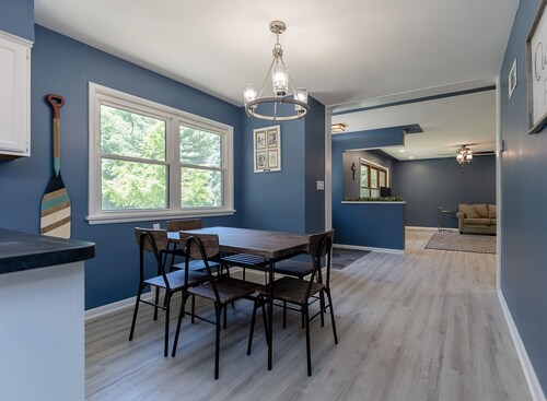 Lake Michigan Retreat – Cozy Remodeled 3BR Getaway Near Scenic Beaches!