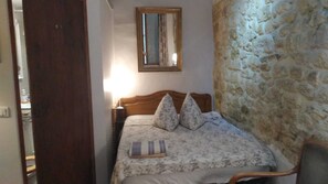 1 bedroom, free WiFi, bed sheets - Studio near Bastille rue Popincourt (Paris)