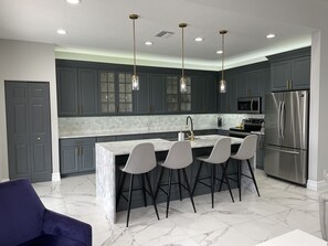Private kitchen - 4 BEDROOMS FULLY RENOVATED  DREAM VACATION HOUSE (Port St. Lucie)