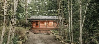 76GS - Genuine Log Cabin - WI-FI - Pets Ok - Sleeps 4