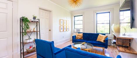 Smart TV, video games