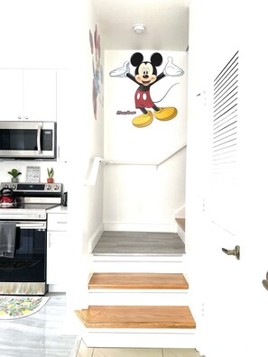 Frigorifero, microonde, forno, lavastoviglie