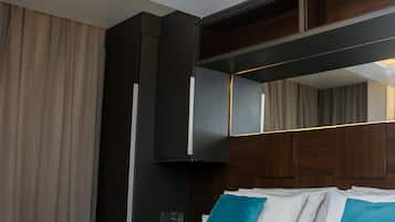 精品客房 | 高档床上用品、迷你吧、特色家居、免费 WiFi