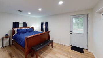 1 bedroom, free WiFi, bed sheets