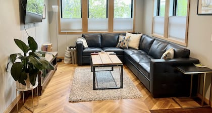 Brand-New Gorgeous King Suite! Extremely quiet and comfortable