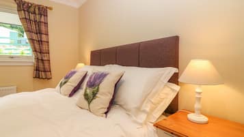 Cottage | 3 bedrooms, individually decorated, individually furnished, free WiFi