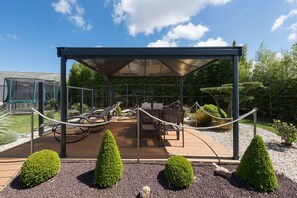 Outdoor dining - Vacation home 4* and WE + SPA area (Plouzevede)
