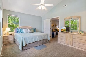 3 habitaciones, tabla de planchar con plancha, wifi y ropa de cama 