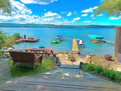 Canadaigua Lake Sunset Oasis: Private Beach, Family Fun Wineries, CMAC, Shopping