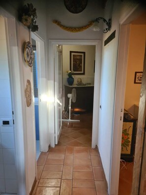 Interni