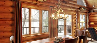 Grand View Log Cabin