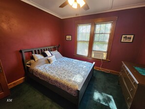 1 bedroom, iron/ironing board, travel cot, free WiFi