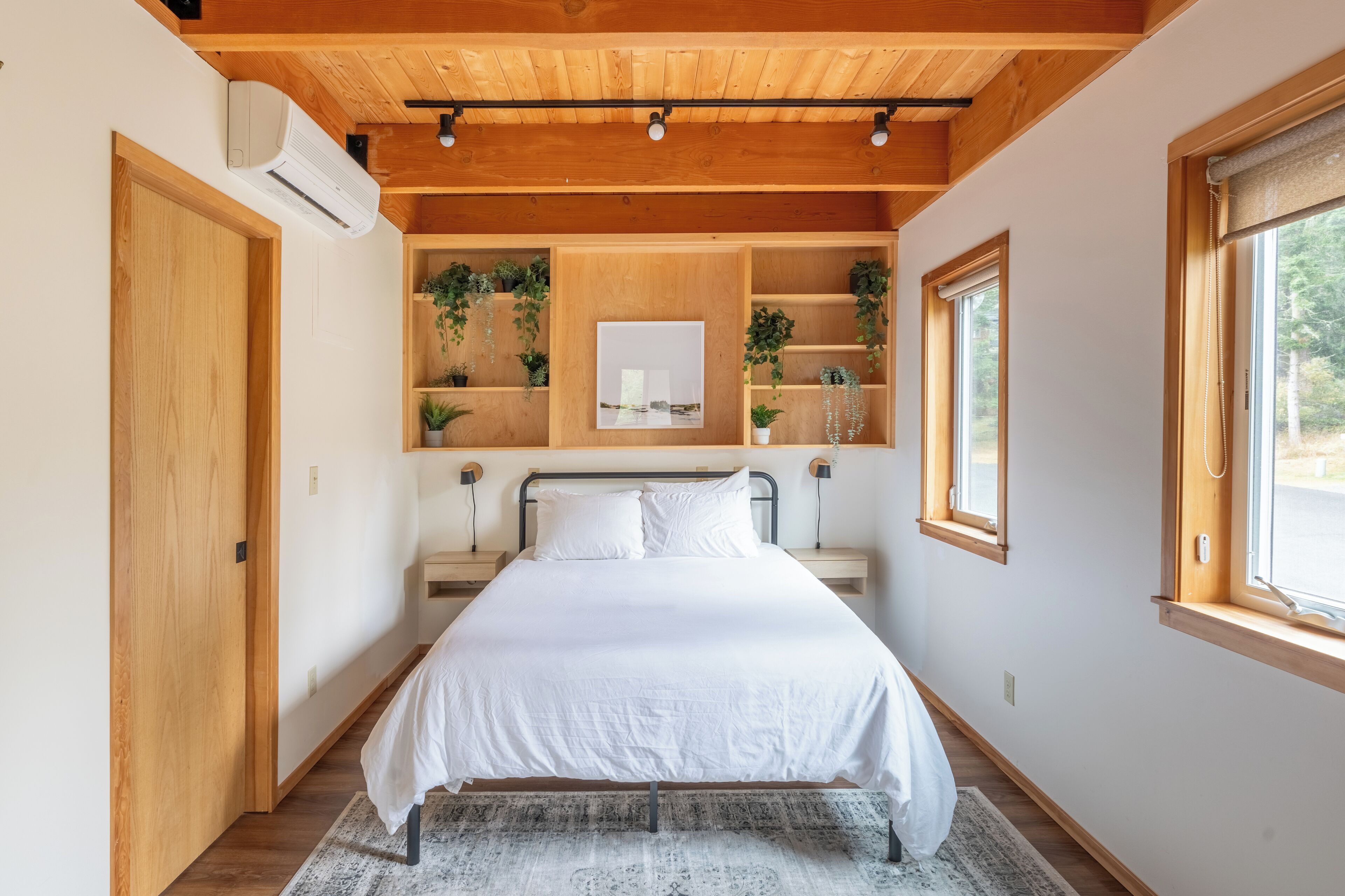 4 makuuhuonetta, työpöytä, silitysrauta/-lauta, ilmainen Wi-Fi