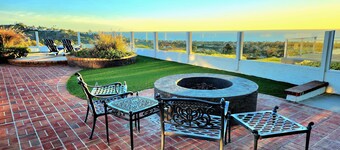 Ocean View 4 Bedroom Home with Private, Heated Pool & Jacuzzi with Firepit & BBQ