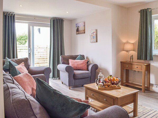 Living area - 2 bedroom accommodation in Walwyns Castle (Walwyns Castle)