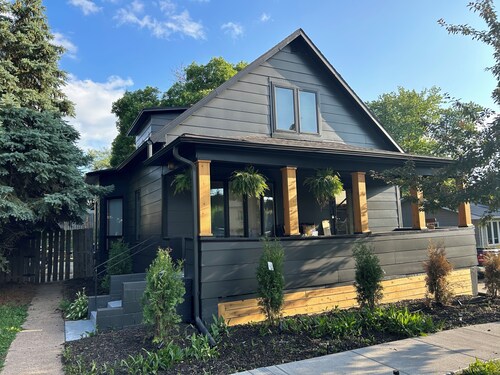 Spacious Holiday House: Arcade, 17 Beds, Entertaining Patio+